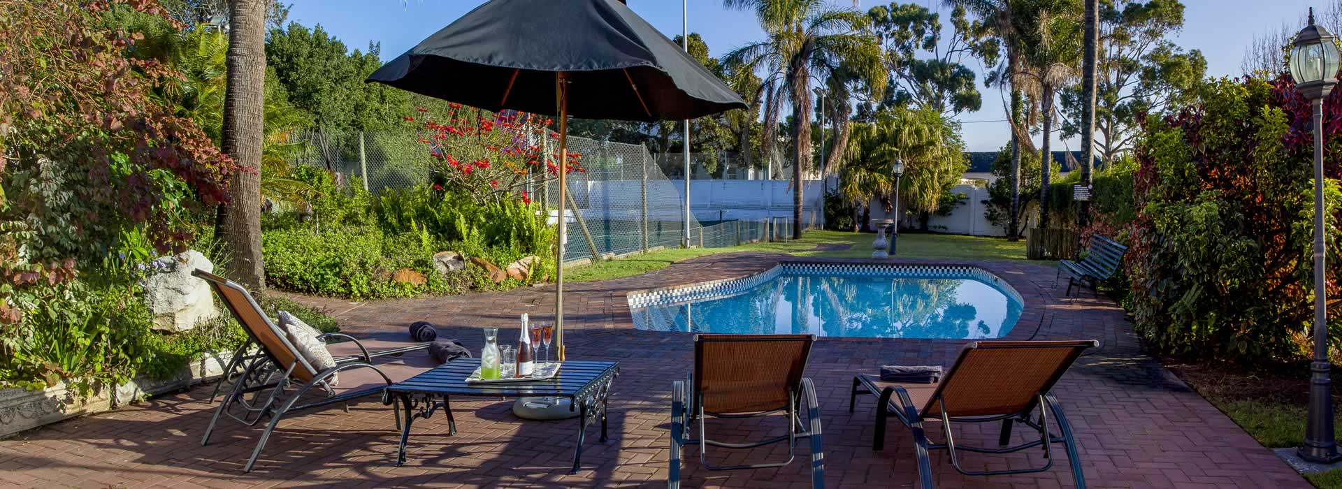 Forest Hall Guest House Swimming Pool 3 Slide